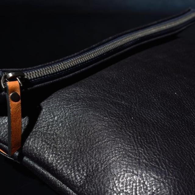 ◆NOROSHI(狼煙) 本気サコッシュ 薄型 ショルダーバッグ クラッチバッグ◆b46紺 < 男性ファッション ◆NOROSHI(狼煙) 本気サコッシュ 薄型 ショルダーバッグ クラッチバッグ◆b46紺 < 男性ファッションの