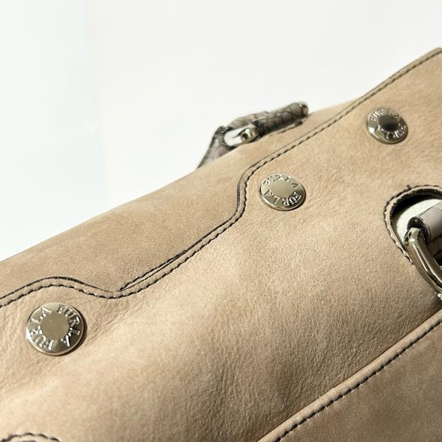 FURLA フルラ ハンドバッグ ベージュ スエード エンボスレザー クロコ型押し レディース < ブランド FURLA フルラ ハンドバッグ ベージュ スエード エンボスレザー クロコ型押し レディース < ブランドの