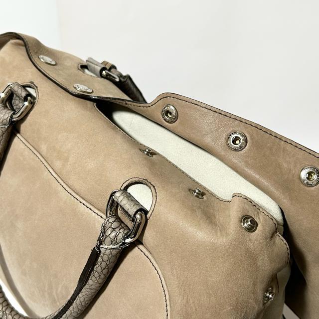 FURLA フルラ ハンドバッグ ベージュ スエード エンボスレザー クロコ型押し レディース < ブランド FURLA フルラ ハンドバッグ ベージュ スエード エンボスレザー クロコ型押し レディース < ブランドの