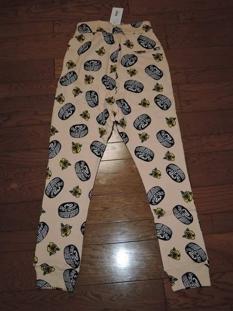 新品JOYRICHジョイリッチスウェットパンツS花柄タイヤ半額以下 < ブランド 新品JOYRICHジョイリッチスウェットパンツS花柄タイヤ半額以下 < ブランドの