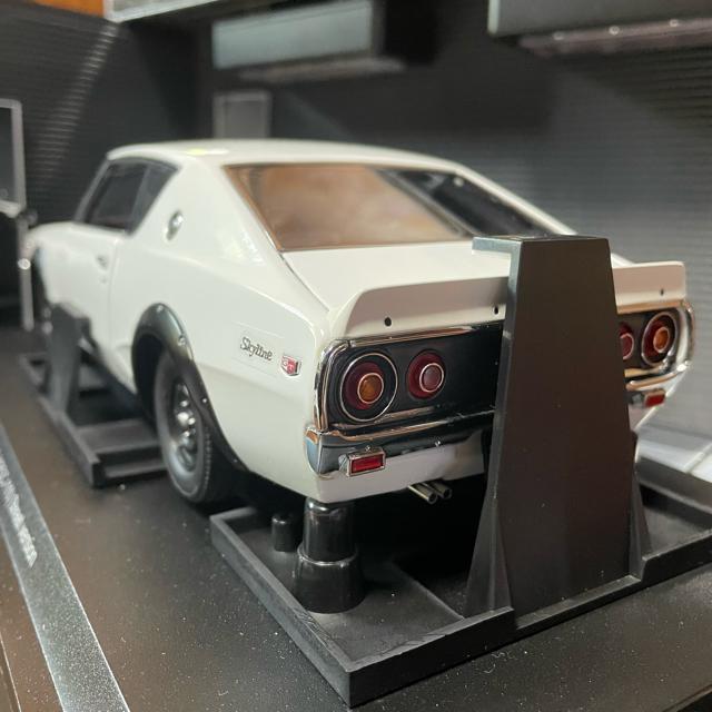 新品未展示品 京商1/18ニッサンスカイライン2000GT-R/ケンメリRホワイト美品 < ホビー  新品未展示品 京商1/18ニッサンスカイライン2000GT-R/ケンメリRホワイト美品 < ホビーの