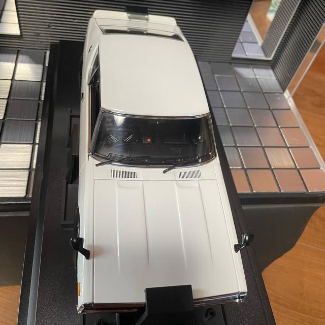 新品未展示品 京商1/18ニッサンスカイライン2000GT-R/ケンメリRホワイト美品 < ホビー  新品未展示品 京商1/18ニッサンスカイライン2000GT-R/ケンメリRホワイト美品 < ホビーの