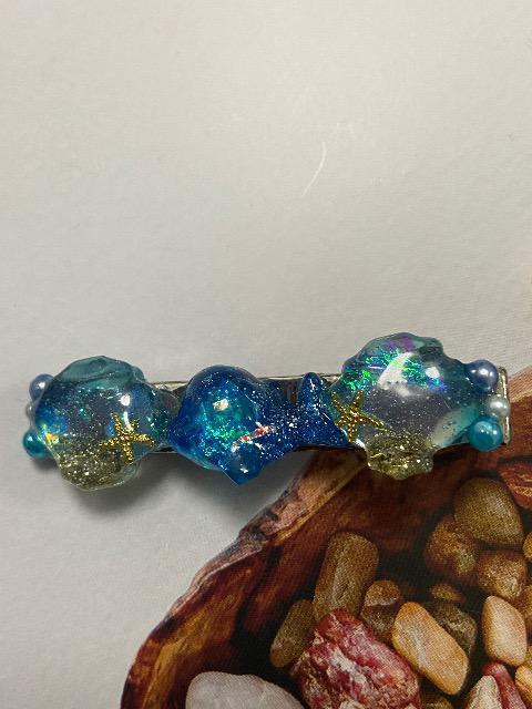 ハンドメイド レジン クジラと貝のヘアクリップ < 女性ファッション  ハンドメイド レジン クジラと貝のヘアクリップ  < 女性ファッションの