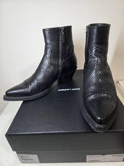 正規美 完全限定 サンローランパリ ルーカス パイソンブーツ 黒 41/ 25~26cm 5.5ヒール ジップショート丈 付属完備 < ブランド 正規美 完全限定 サンローランパリ ルーカス パイソンブーツ 黒 41/ 25~26cm 5.5ヒール ジップショート丈 付属完備 < ブランドの