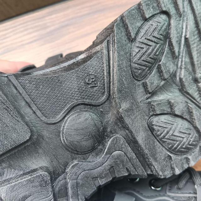 新品 23.5cm レディース スニーカー ブラック シューズ 靴 カジュアル < 女性ファッション  新品 23.5cm レディース スニーカー ブラック シューズ 靴 カジュアル < 女性ファッションの