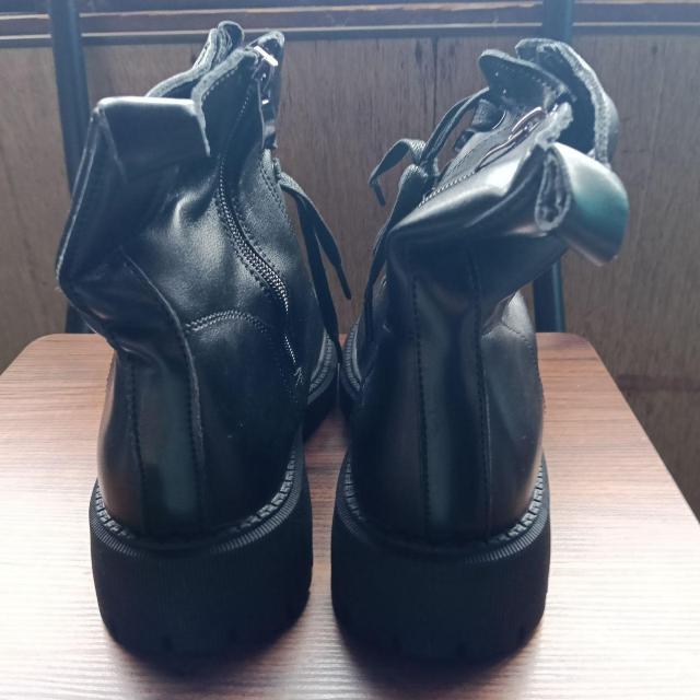 新品 24.5cm レディース ブーツ ブラック 厚底 シューズ ショートブーツ < 女性ファッション  新品 24.5cm レディース ブーツ ブラック 厚底 シューズ ショートブーツ < 女性ファッションの