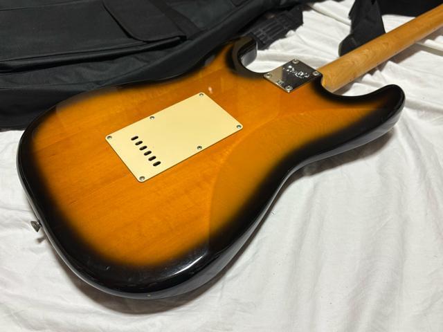 Squier by Fender エレキギター ソフトケース付1916-01-3 < ホビー Squier by Fender エレキギター ソフトケース付1916-01-3 < ホビーの
