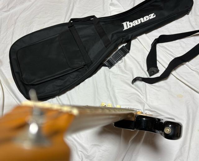 Squier by Fender エレキギター ソフトケース付1916-01-3 < ホビー Squier by Fender エレキギター ソフトケース付1916-01-3 < ホビーの