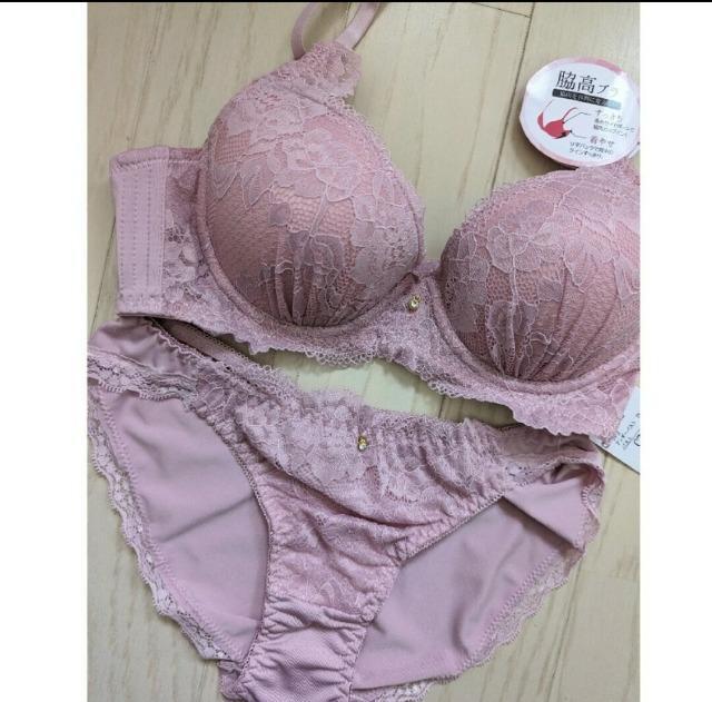 C75/L★脇高フラワーレースブラジャーショーツセット★底厚モールドカップ★新品★送料無料 < 女性ファッション  C75/L★脇高フラワーレースブラジャーショーツセット★底厚モールドカップ★新品★送料無料 < 女性ファッションの
