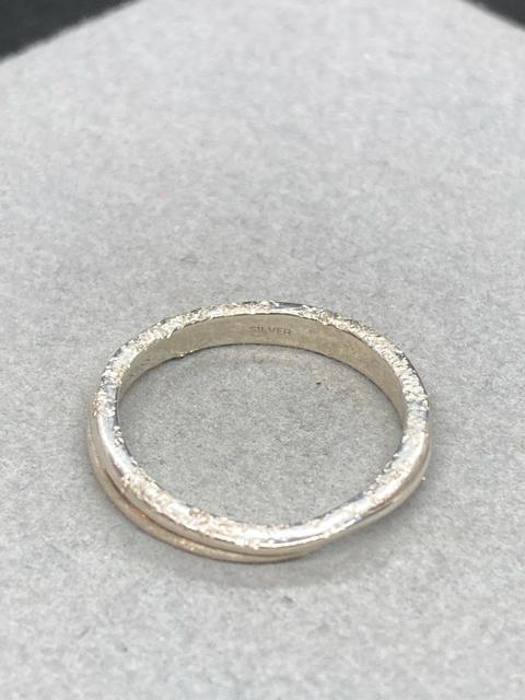  THE KISS SILVER Vo[ O w 14  uh 