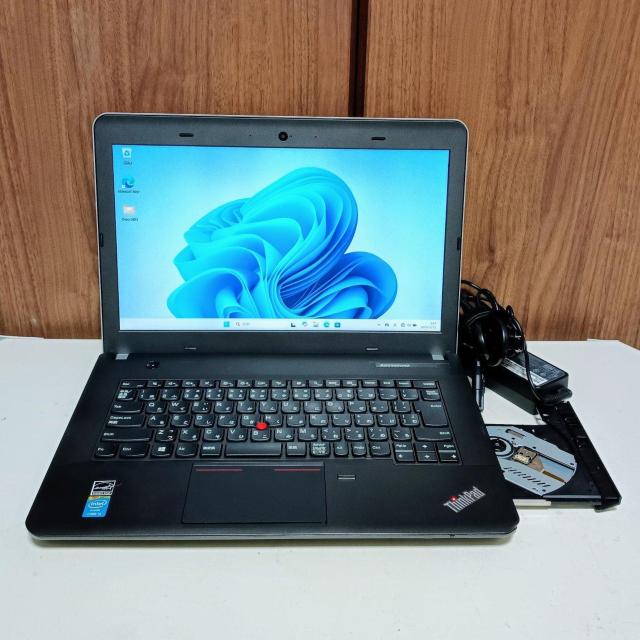 Lenovo Corei5 メモリ8GB SSD256GB DVD Webカメラ Windows11 ノートパソコン Office < PC本体/周辺機器 Lenovo Corei5 メモリ8GB SSD256GB DVD Webカメラ Windows11 ノートパソコン Office < PC本体/周辺機器の