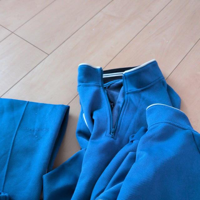 青色のスポーツウェアセットSサイズ < キッズ/ベビー 青色のスポーツウェアセットSサイズ < キッズ/ベビーの