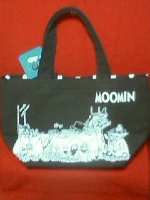 ☆ムーミン☆トートバッグ(S)☆茶/ミー&ムーミンファミリー柄☆内ポケット付☆Moomin☆ < アニメ/コミック/キャラクター  ☆ムーミン☆トートバッグ(S)☆茶/ミー&ムーミンファミリー柄☆内ポケット付☆Moomin☆ < アニメ/コミック/キャラクターの