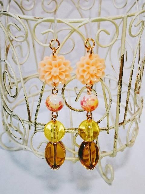 お花キスカパールブラウンカボションビーズ樹脂ピアス☆ < 女性アクセサリー/時計  お花キスカパールブラウンカボションビーズ樹脂ピアス☆ < 女性アクセサリー/時計の