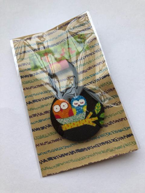 ハンドメイド ヘアゴム くるみボタン 幸せ呼ぶフクロウさん♪ < 女性ファッション  ハンドメイド ヘアゴム くるみボタン 幸せ呼ぶフクロウさん♪ < 女性ファッションの