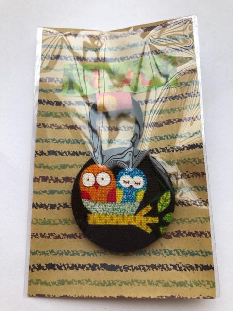 ハンドメイド ヘアゴム くるみボタン 幸せ呼ぶフクロウさん♪ < 女性ファッション  ハンドメイド ヘアゴム くるみボタン 幸せ呼ぶフクロウさん♪ < 女性ファッションの