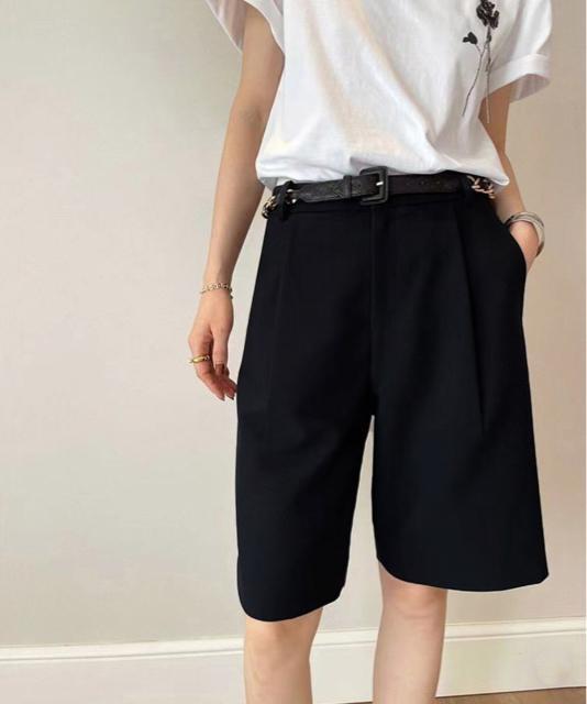 送料無料 新品 タックショートパンツ ハイウエスト 美脚 < 女性ファッション  送料無料 新品 タックショートパンツ ハイウエスト 美脚 < 女性ファッションの