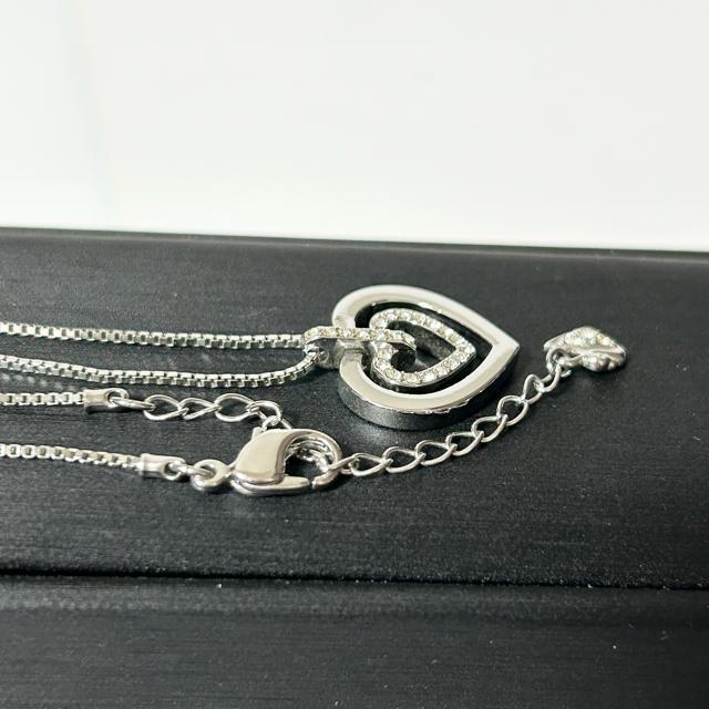 ���i SWAROVSKI �X�����t�X�L�[ ���C���X�g�[�� �n�[�g �l�b�N���X �y���_���g ���f�B�[�X �V���o�[ �� �u�����h�� 