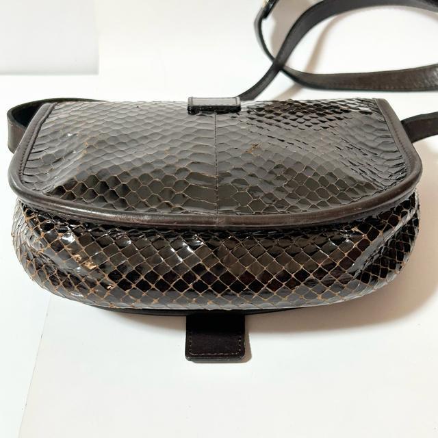 FENDI フェンディ パイソン型押し カーフ レザー ショルダー バッグ ブラウン ロゴ型押し < ブランド FENDI フェンディ パイソン型押し カーフ レザー ショルダー バッグ ブラウン ロゴ型押し < ブランドの