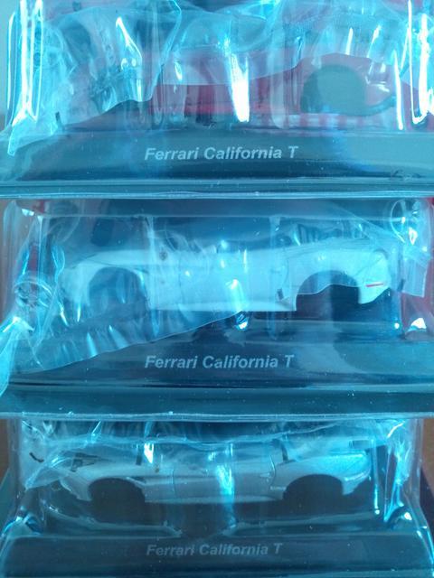 フェラーリ10 カリフォルニア T 【3台セット】 ★京商サンクス限定★ < ホビー  フェラーリ10 カリフォルニア T 【3台セット】 ★京商サンクス限定★  < ホビーの