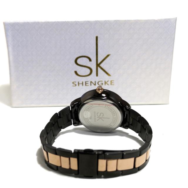 新品・未使用【専用箱付】SK【ジルコニア】美しい輝き放つ 腕時計 レディース < 女性アクセサリー/時計  新品・未使用【専用箱付】SK【ジルコニア】美しい輝き放つ 腕時計 レディース < 女性アクセサリー/時計の