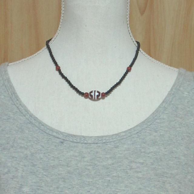 *四線虎牙天珠*オニキスxカーネリアンネックレス 天然石 パワーストーン < 女性アクセサリー/時計 *四線虎牙天珠*オニキスxカーネリアンネックレス 天然石 パワーストーン < 女性アクセサリー/時計の