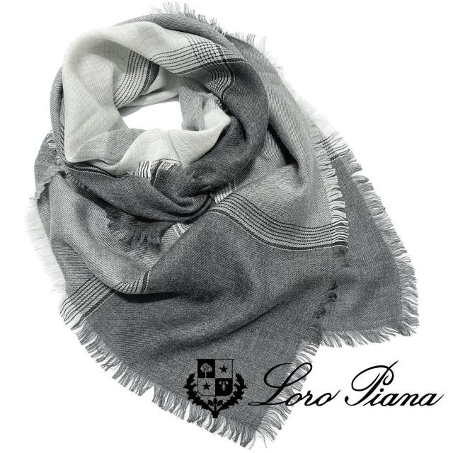 VisA[iLoro PianaJV~A~ubN`FbNX   uh 