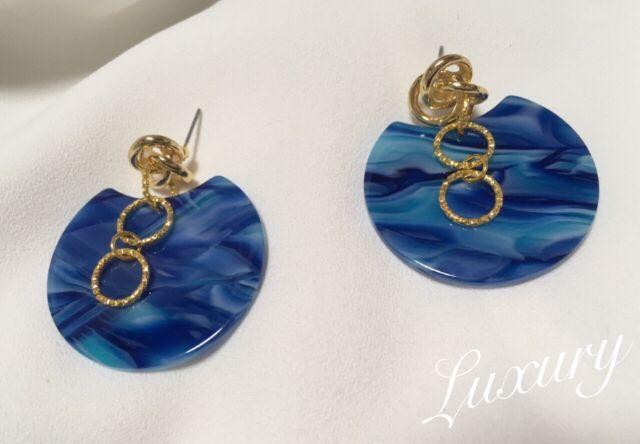 マーブルチェーン デザインピアス【新品】ブルー×ゴールド < 女性アクセサリー/時計 マーブルチェーン デザインピアス【新品】ブルー×ゴールド < 女性アクセサリー/時計の