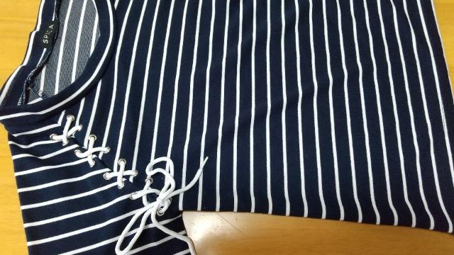 濃紺×白のデザインカットソー◆紐◆Mサイズ新品です < 女性ファッション  濃紺×白のデザインカットソー◆紐◆Mサイズ新品です < 女性ファッションの