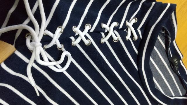 濃紺×白のデザインカットソー◆紐◆Mサイズ新品です < 女性ファッション  濃紺×白のデザインカットソー◆紐◆Mサイズ新品です < 女性ファッションの