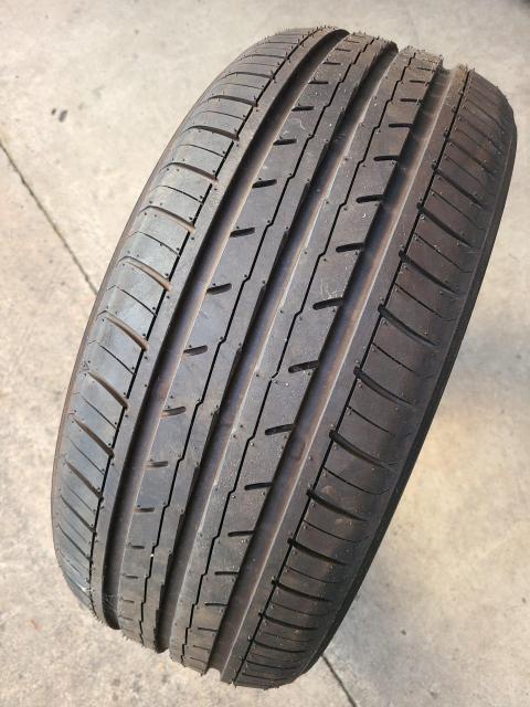 ☆ 215/40R18 ヨコハマ bluEarth-es  ES32  1本 used品 < 自動車/バイク ☆ 215/40R18 ヨコハマ bluEarth-es  ES32  1本 used品 < 自動車/バイク