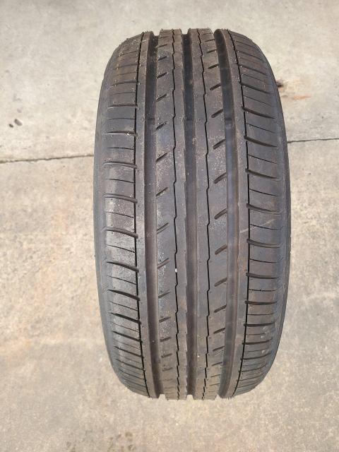 ☆ 215/40R18 ヨコハマ bluEarth-es  ES32  1本 used品 < 自動車/バイク ☆ 215/40R18 ヨコハマ bluEarth-es  ES32  1本 used品 < 自動車/バイク