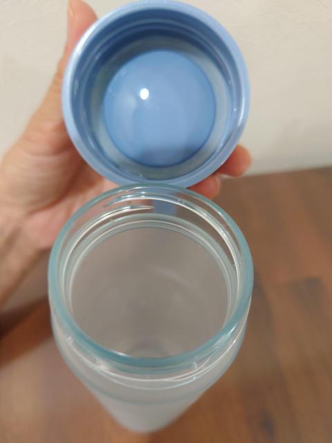 新品 細身水筒 約300ml < レジャー/スポーツ  新品 細身水筒 約300ml < レジャー/スポーツの