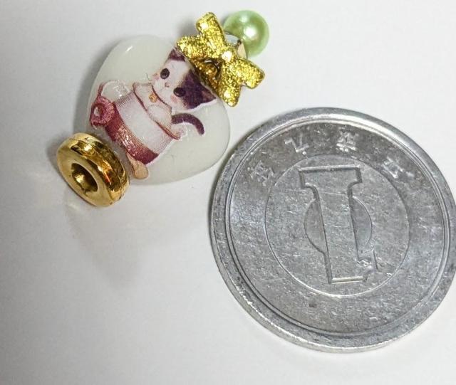 ミニチュア★香水瓶★ネコちゃん★ハート型★リボン★ホワイト★白★ドールハウスに★ < おもちゃ ミニチュア★香水瓶★ネコちゃん★ハート型★リボン★ホワイト★白★ドールハウスに★ < おもちゃの