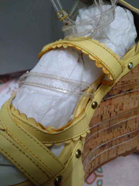 LIZ LISAEFbW\[T_  uh 