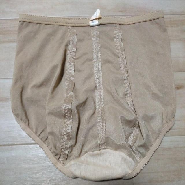 エレーヌベージュ色ガードル64 < 女性ファッション エレーヌベージュ色ガードル64 < 女性ファッションの