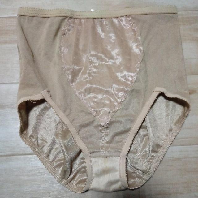 エレーヌベージュ色ガードル64 < 女性ファッション エレーヌベージュ色ガードル64 < 女性ファッションの