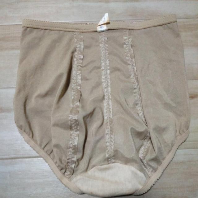 エレーヌベージュ色ガードル64 < 女性ファッション エレーヌベージュ色ガードル64 < 女性ファッションの