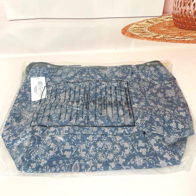 ★新品未使用★LeSportsac レスポートサック フローラルレース  トートバッグ  2WAYトート 4360 送料無料 < 女性ファッション  ★新品未使用★LeSportsac レスポートサック フローラルレース  トートバッグ  2WAYトート 4360 送料無料 < 女性ファッションの