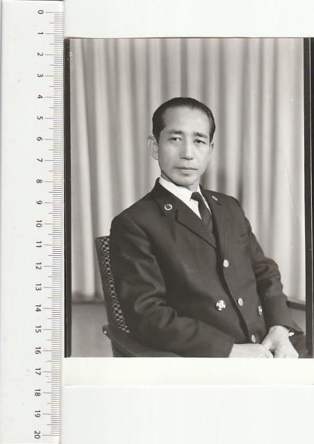 スーツ姿 男性写真4枚【H-6】 < ホビー スーツ姿 男性写真4枚【H-6】 < ホビーの