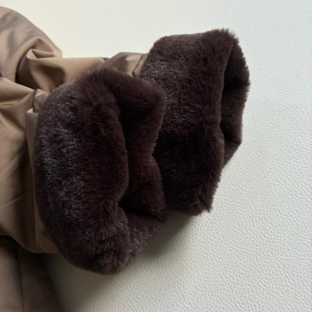 ◆未使用級◆ルイルエブティック◆ファージャケット◆ブルゾン◆モカベージュ◆S < 女性ファッション ◆未使用級◆ルイルエブティック◆ファージャケット◆ブルゾン◆モカベージュ◆S < 女性ファッションの