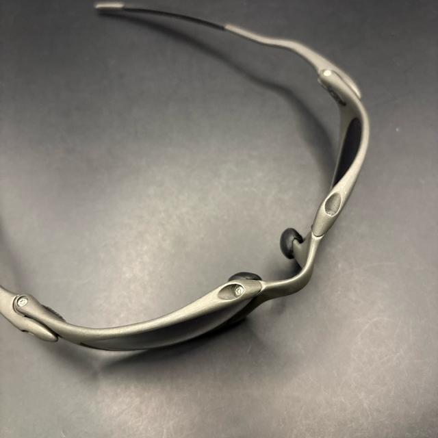 ���� OAKLEY �I�[�N���[ �T���O���X X-METAL ROMEO �� �u�����h�� 