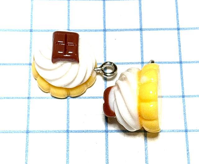 5362 チョコのホイップタルト 2個 樹脂パーツ アクセサリーチャーム スイーツ ケーキ < ペット/手芸/園芸 5362 チョコのホイップタルト 2個 樹脂パーツ アクセサリーチャーム スイーツ ケーキ < ペット/手芸/園芸の