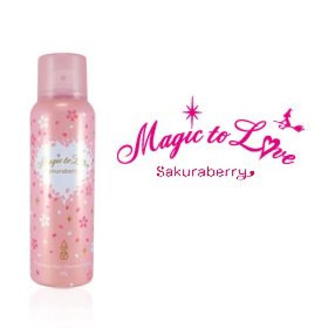 マジック トゥ ラブ サクラベリー 髪にツヤ潤いサラサラ♪ヘアトリートメントスプレー < 香水/コスメ/ネイル マジック トゥ ラブ サクラベリー 髪にツヤ潤いサラサラ♪ヘアトリートメントスプレー < 香水/コスメ/ネイルの