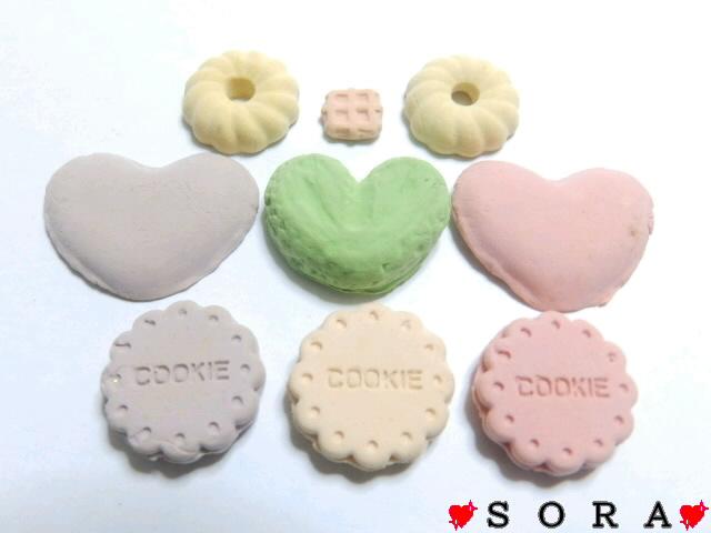 デコパーツ♪樹脂粘土 スイーツ ドーナツ&ワッフル&ハートパン&クッキー 9個セット < 香水/コスメ/ネイル デコパーツ♪樹脂粘土 スイーツ ドーナツ&ワッフル&ハートパン&クッキー 9個セット < 香水/コスメ/ネイルの