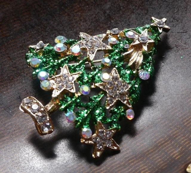 新品アンティーク調きらきら星ストーン クリスマスツリーブローチ  < 女性アクセサリー/時計  新品アンティーク調きらきら星ストーン クリスマスツリーブローチ   < 女性アクセサリー/時計の
