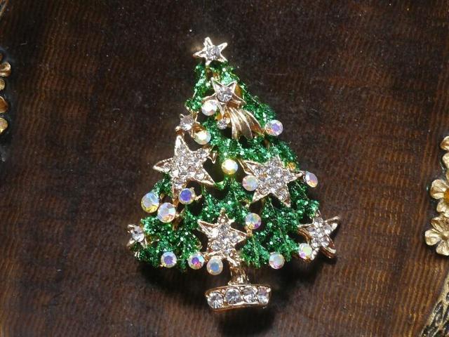 新品アンティーク調きらきら星ストーン クリスマスツリーブローチ  < 女性アクセサリー/時計  新品アンティーク調きらきら星ストーン クリスマスツリーブローチ  < 女性アクセサリー/時計の