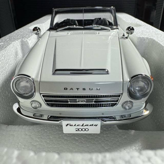 未展示品 オートアート 1/18 ダットサン フェアレディ 2000 SR311 < ホビー  未展示品 オートアート 1/18 ダットサン フェアレディ 2000 SR311 < ホビーの