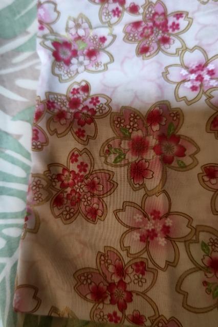 ★新柄白×金彩桜吹雪和柄ナナメ掛巾着袋 < キッズ/ベビー  ★新柄白×金彩桜吹雪和柄ナナメ掛巾着袋 < キッズ/ベビーの