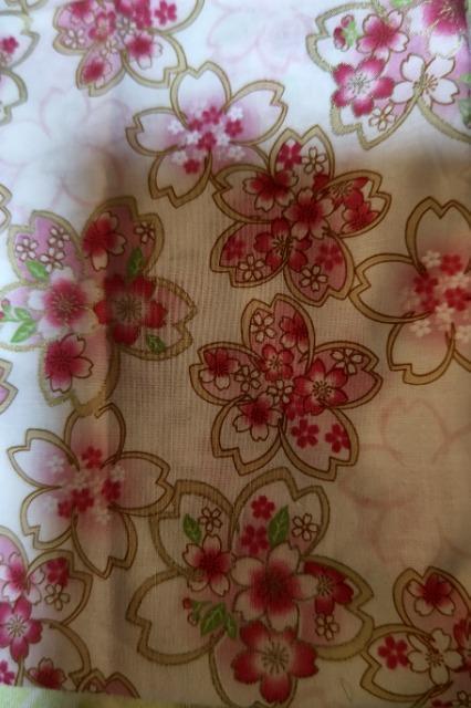 ★新柄白×金彩桜吹雪和柄ナナメ掛巾着袋 < キッズ/ベビー  ★新柄白×金彩桜吹雪和柄ナナメ掛巾着袋 < キッズ/ベビーの